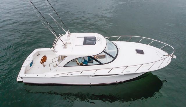 Commodore Two yacht for sale 30