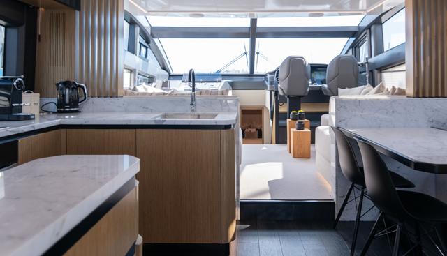 Bahari yacht for sale 12