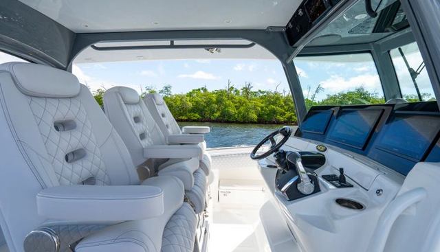 42 Lujo yacht for sale 24