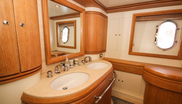 Obsidian yacht for sale 18