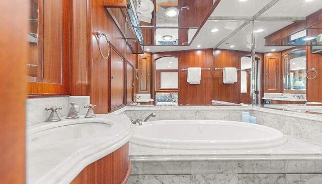 SEAS TO SEE yacht for sale 18