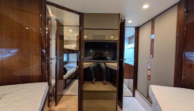 Tender Garage & Hi/Lo Swimplatform yacht for sale 68