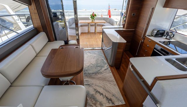 Aura yacht for sale 32