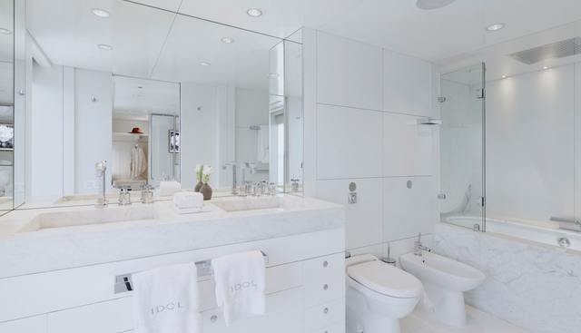 IDOL yacht for sale 33