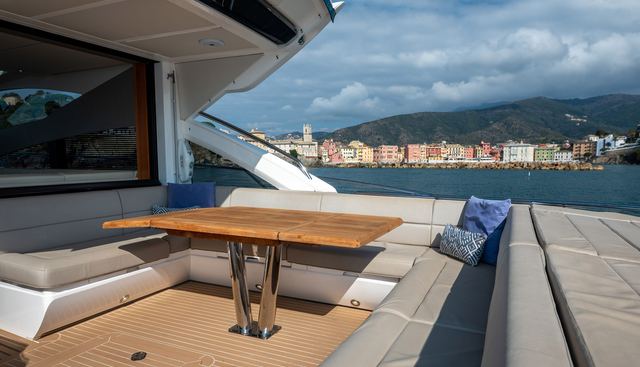 WILDWAVE yacht for sale 17