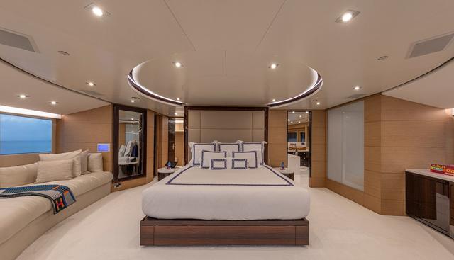 SUR LA MER yacht for sale 14