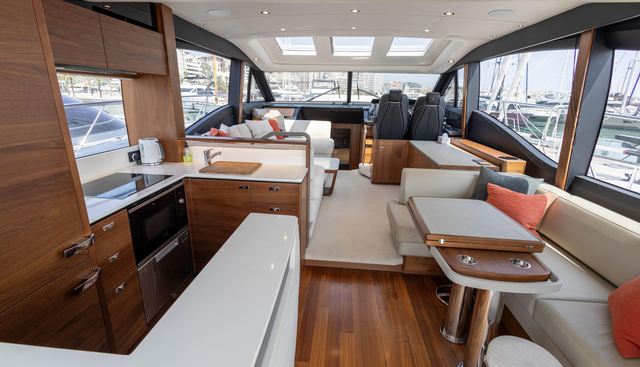 Three Amigos yacht for sale 35