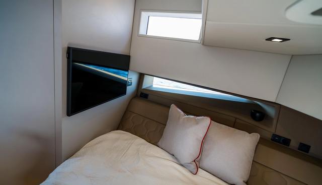 Robin's Nest yacht for sale 275