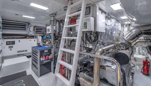 Nana I yacht for sale 32