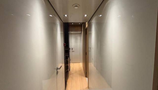 SL94 yacht for sale 20