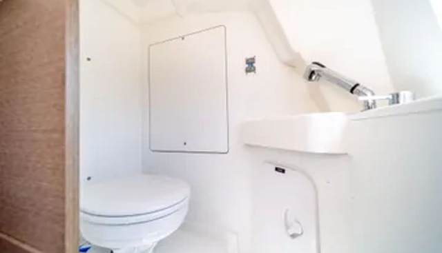 V & A yacht for sale 40