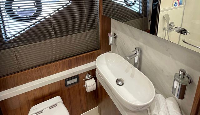LYDIA yacht for sale 18