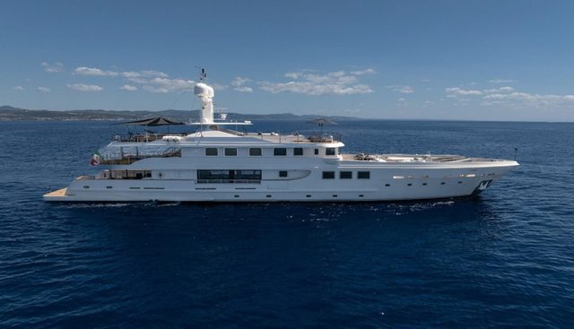 R23 yacht for sale 3