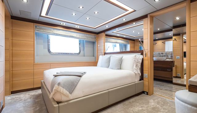 BOMBAY yacht for sale 24