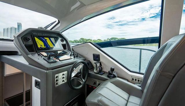 Two Bite yacht for sale 18