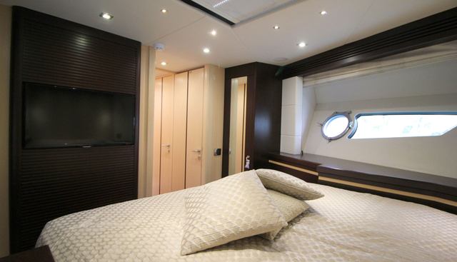 ESCAPE yacht for sale 24