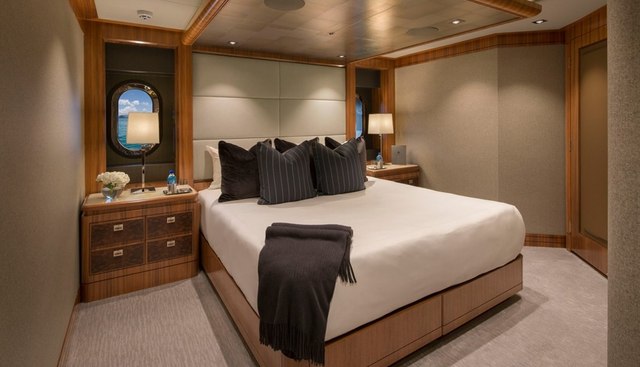 MUCHOS MAS yacht for sale 18