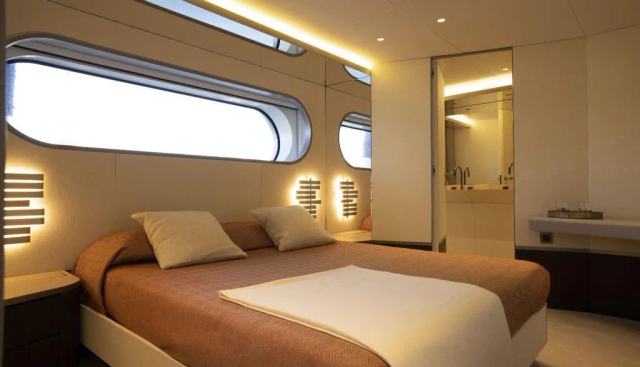 Aria yacht for sale 24