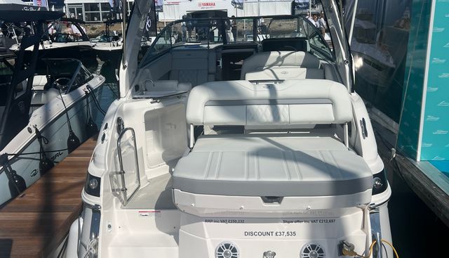 28 Express yacht for sale 2