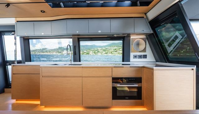 SIMON yacht for sale 18