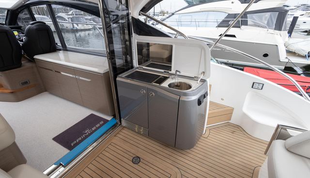 Seadoodle yacht for sale 14