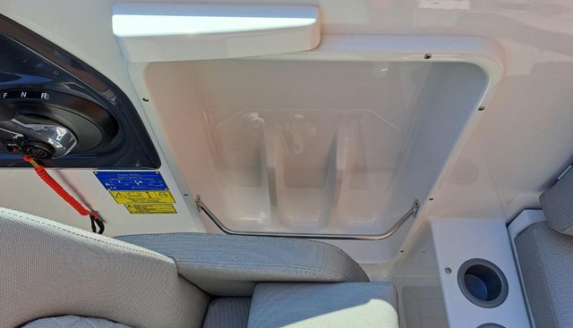 F650 yacht for sale 34