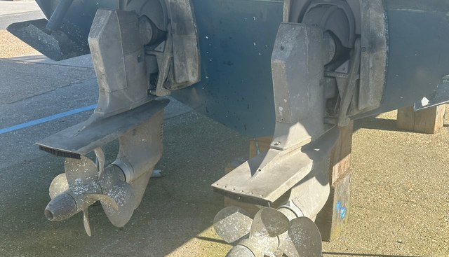 Locomotion yacht for sale 30