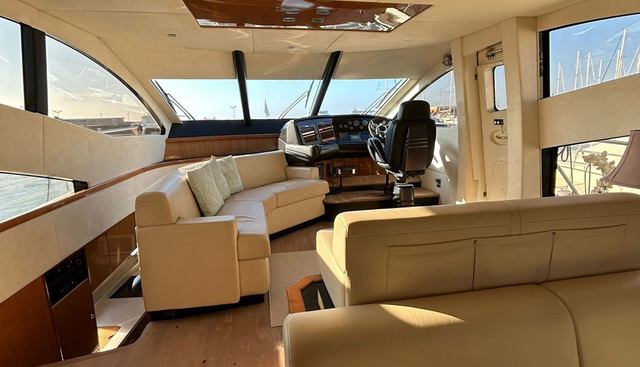 CHAMPAGNE yacht for sale 9