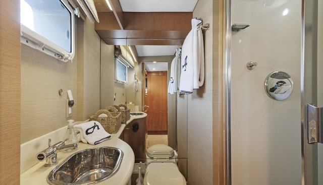 Adventurer yacht for sale 37