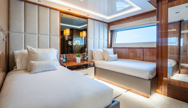 ALADDIN yacht for sale 37