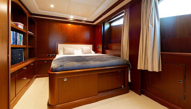 QUEEN MAVIA yacht for sale 55