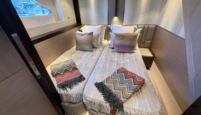 SEVEN yacht for sale 49