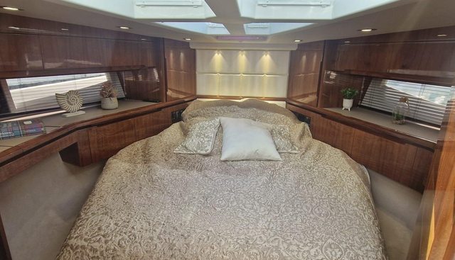 ALOUISE yacht for sale 37
