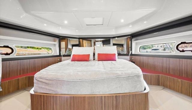 Tangerine Moon yacht for sale 32