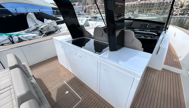 P43 yacht for sale 9