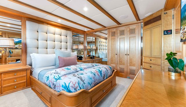 STAR DIAMOND yacht for sale 70