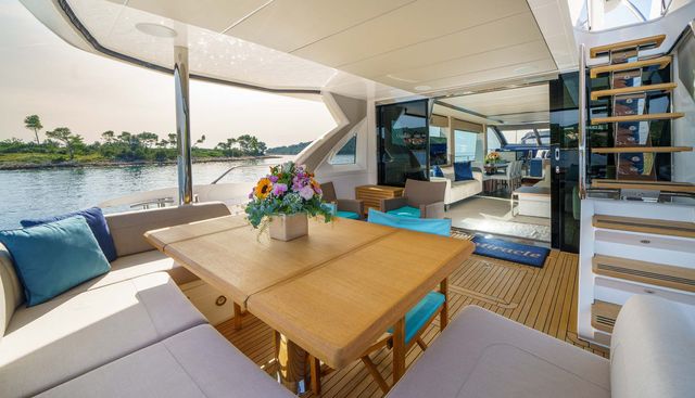 MIRACLE 8 yacht for sale 23