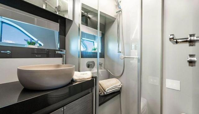 Two Bite yacht for sale 40