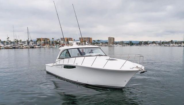 Commodore Two yacht for sale 20