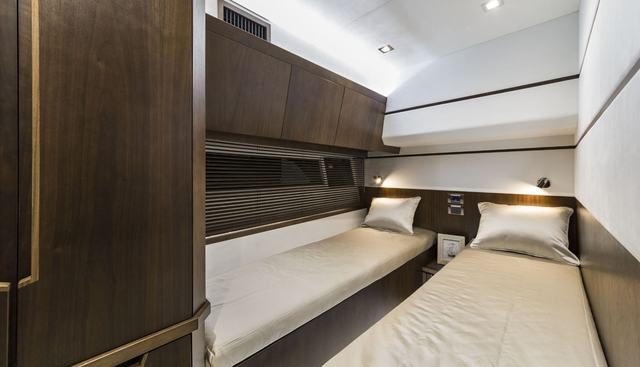 GALEON 550 FLY yacht for sale 9