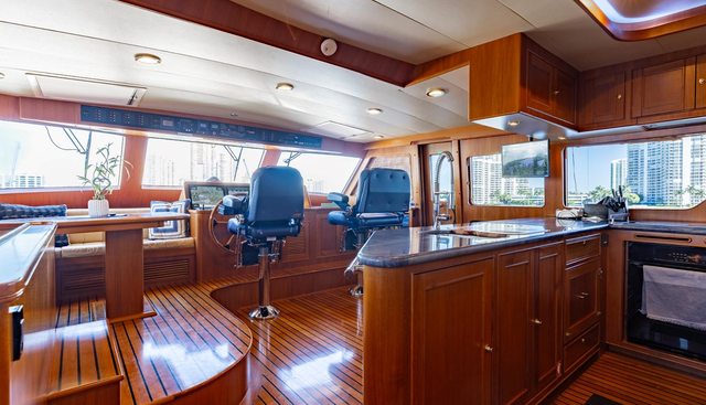 VIRGINIA SEA yacht for sale 14