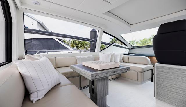 SEA SUITE I yacht for sale 33