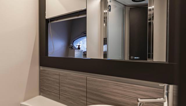 SEA SUITE I yacht for sale 78