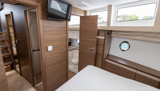 GL45FLY-76 yacht for sale 85