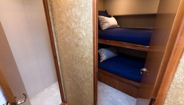 FARMERS DAUGHTER yacht for sale 22