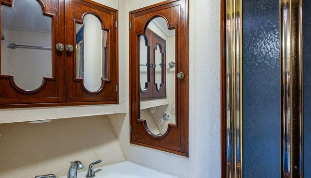 ABLE HAND yacht for sale 28