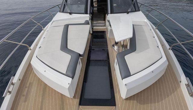 Seven yacht for sale 22