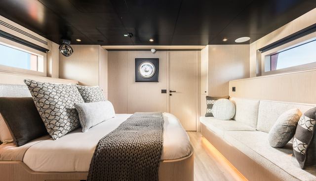 VANGUARD yacht for sale 22