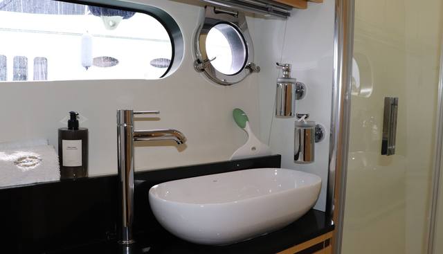 BLUE DESTINY yacht for sale 13