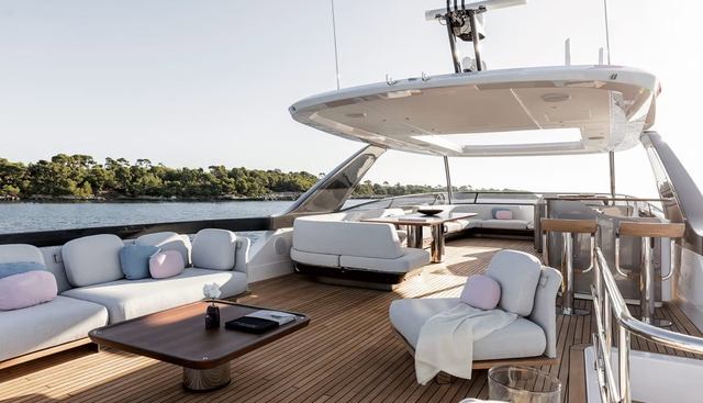 AZIMUT GRANDE 26 M yacht for sale 9